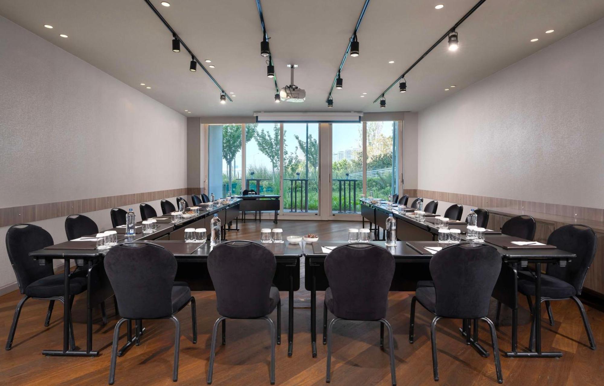 Radisson Blu Hotel Istanbul Ottomare Exterior foto Meeting room