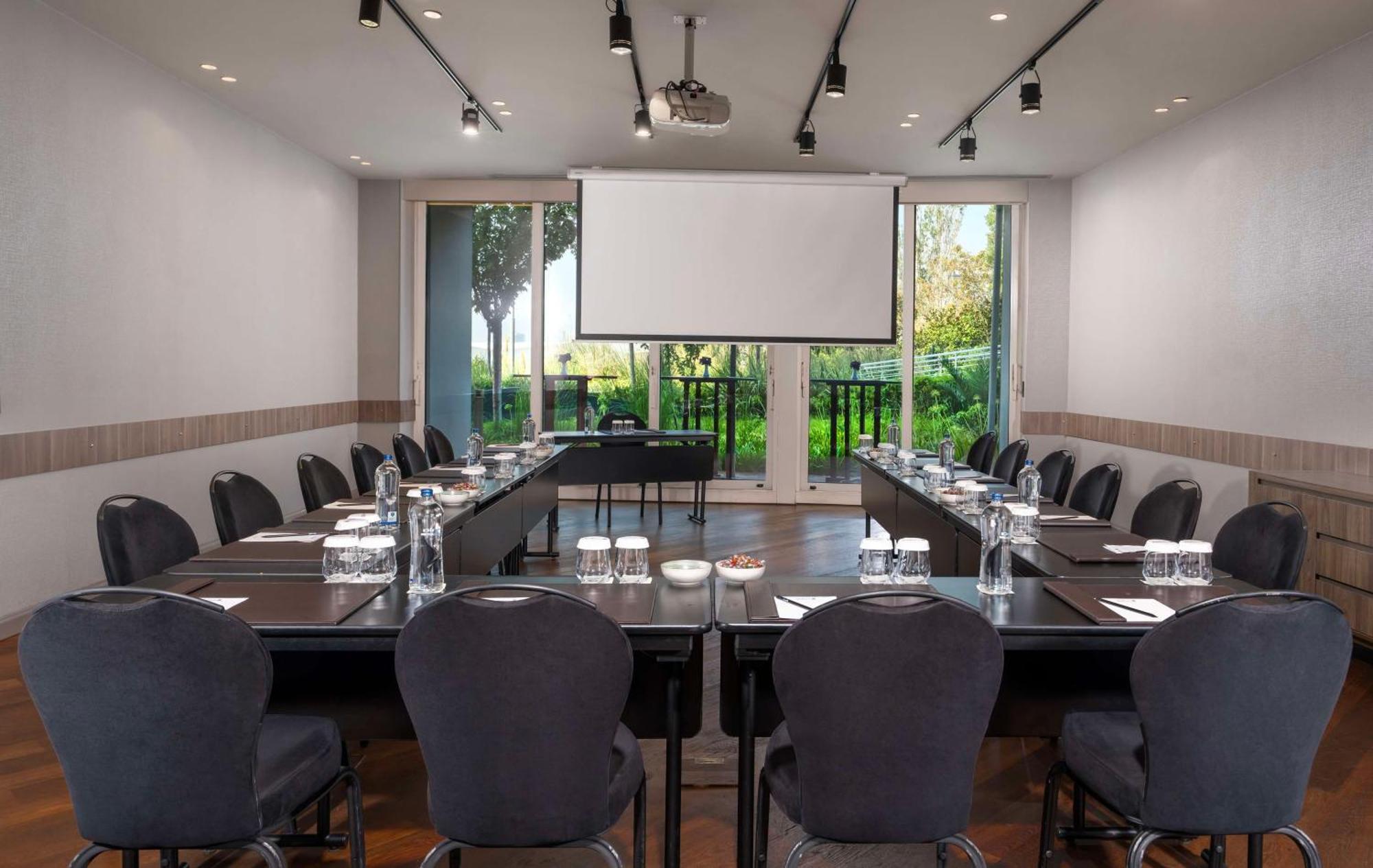 Radisson Blu Hotel Istanbul Ottomare Exterior foto Meeting room