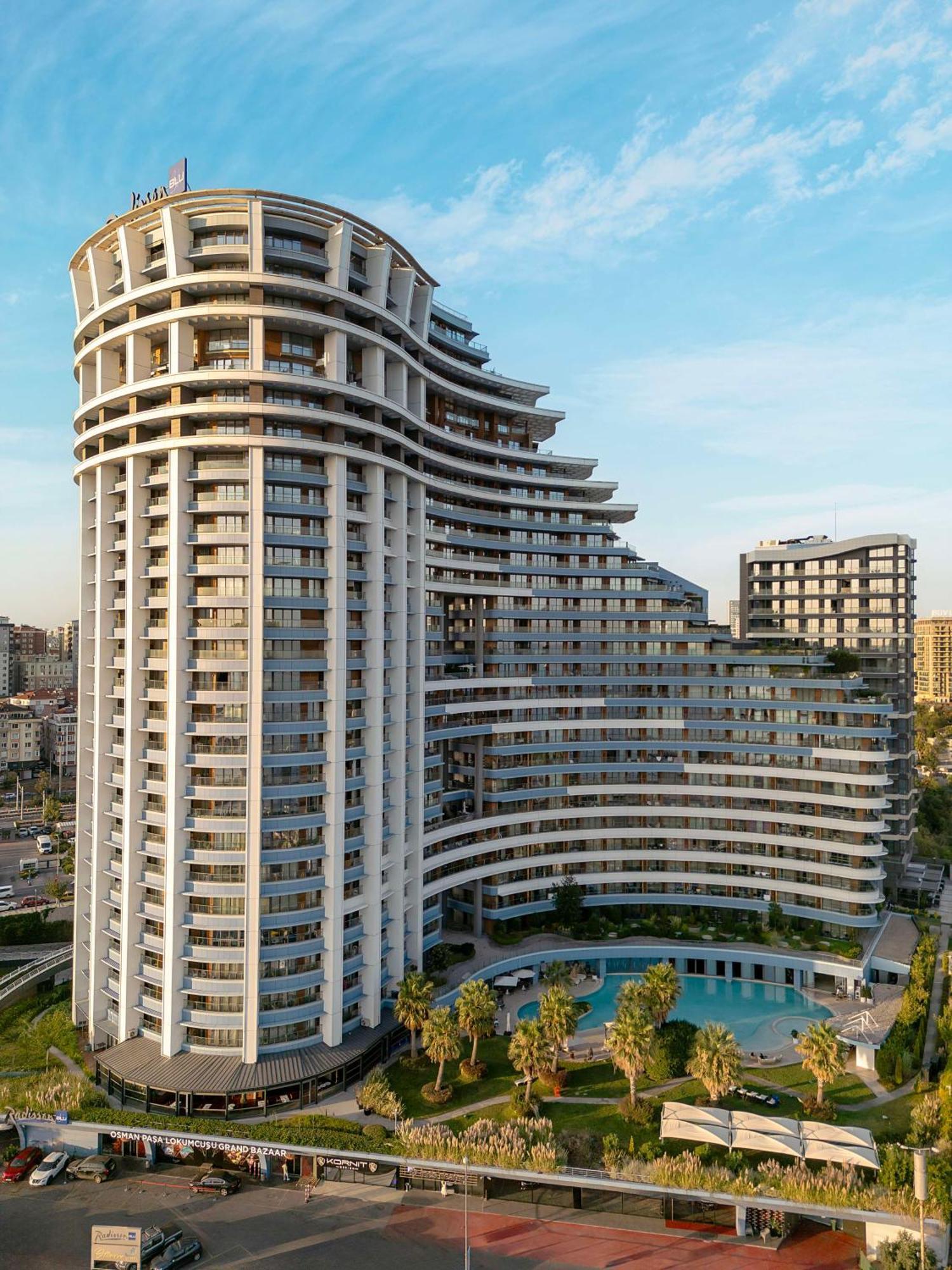 Radisson Blu Hotel Istanbul Ottomare Exterior foto Residential complex in Varvarovski Boulevard